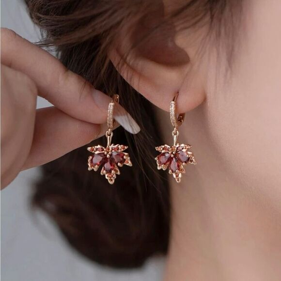 Copper Cubic Zirconia Maple Leaf Dangle
Earrings fall vibes autumn colors - Picture 7 of 10
